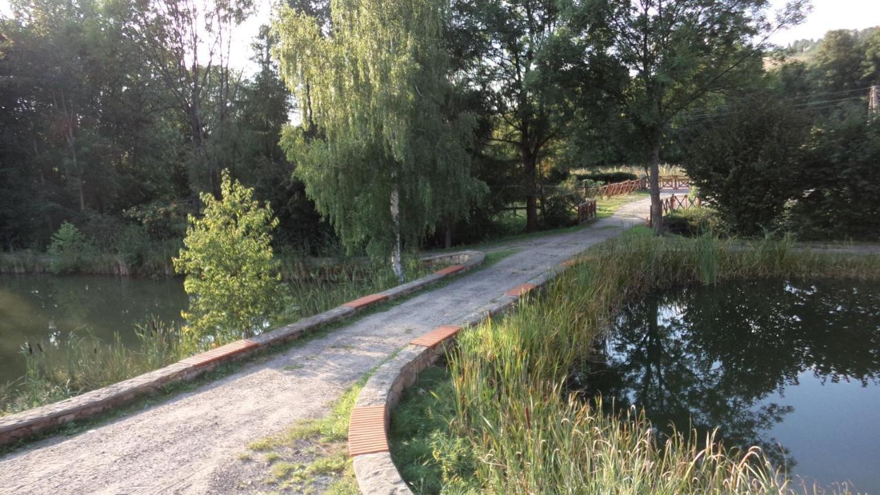 Bacowka Noclegi Sierpnica Экстерьер фото